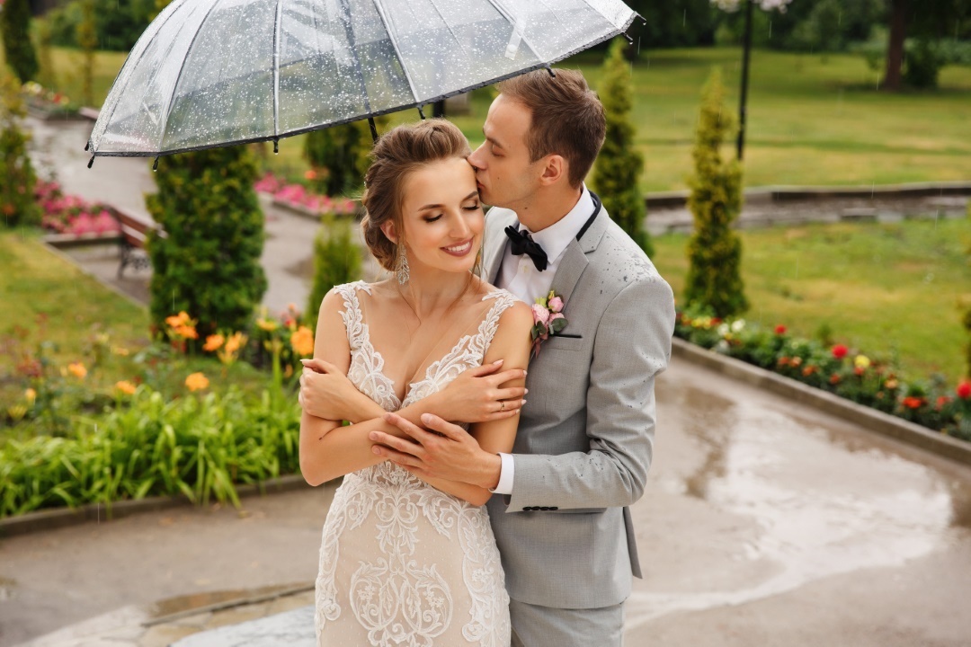Comment organiser un mariage de rêve avec la pluie ?